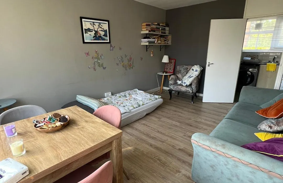 One Bed Flat In Centre Of London-1