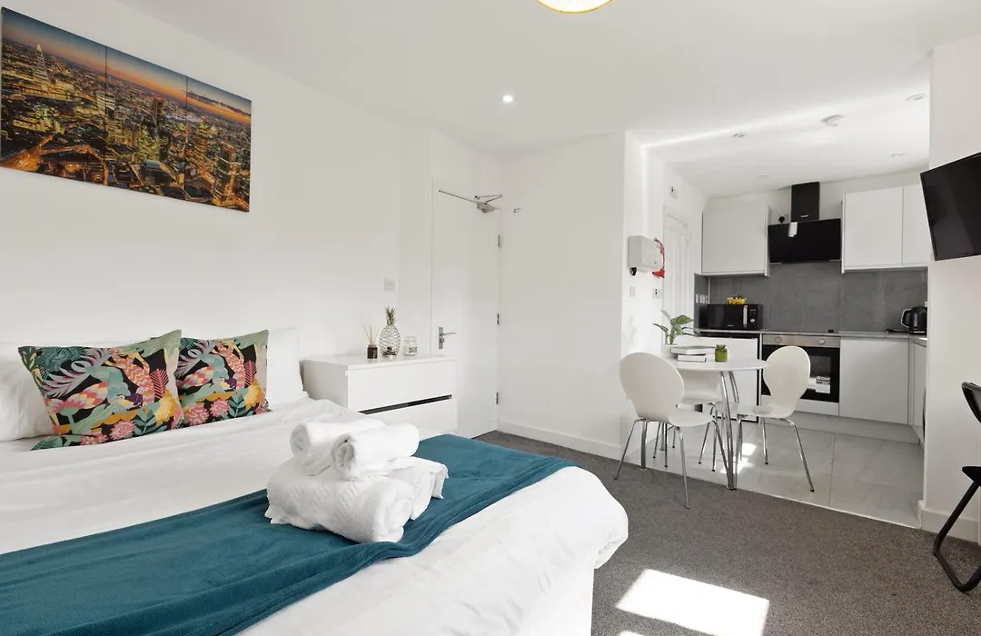 South Harrow Apartment-1