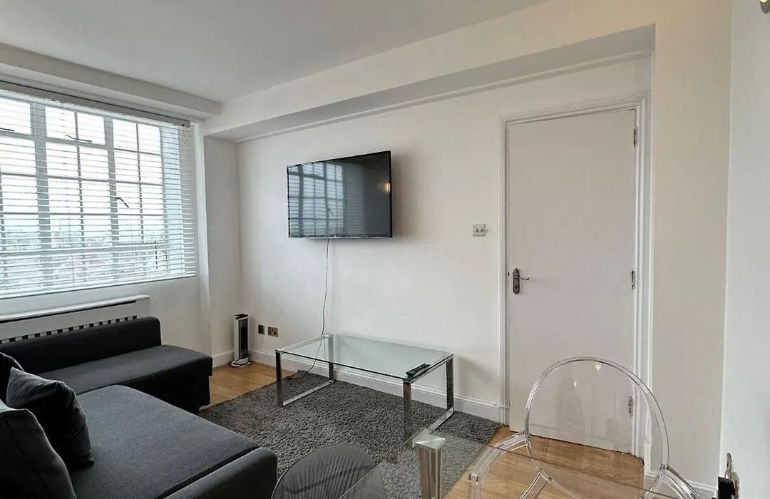 Prime Location One Bedroom Apartment-1
