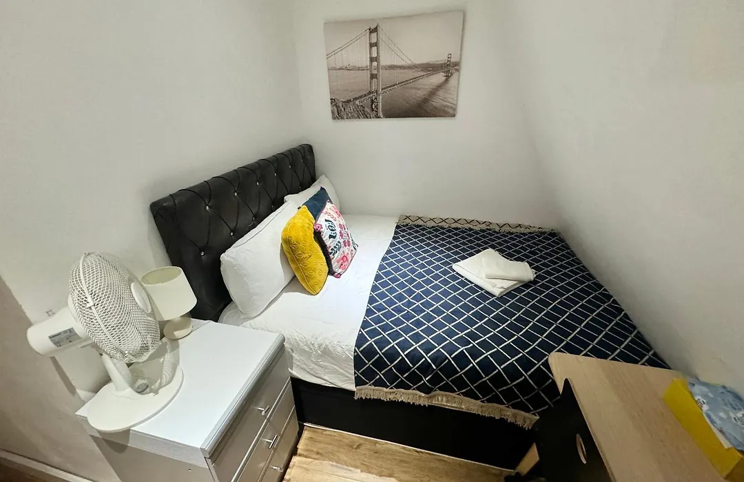 Euston Station Private Bedrooms 2 Min Walk 1-1