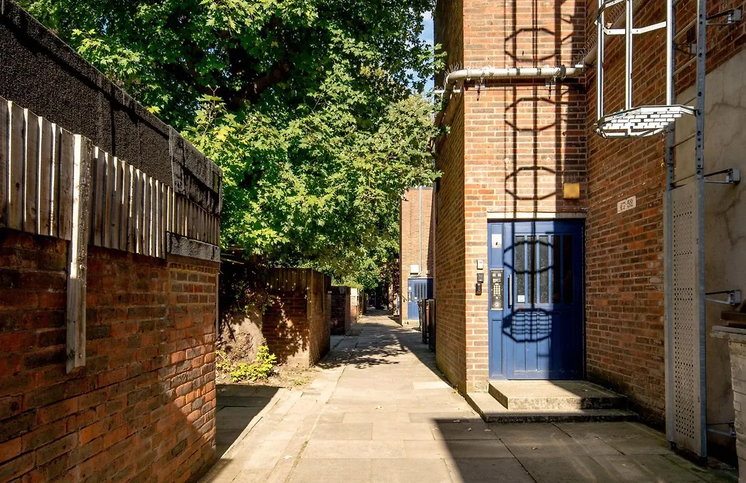 Archway Retreat With Easy City Access-1