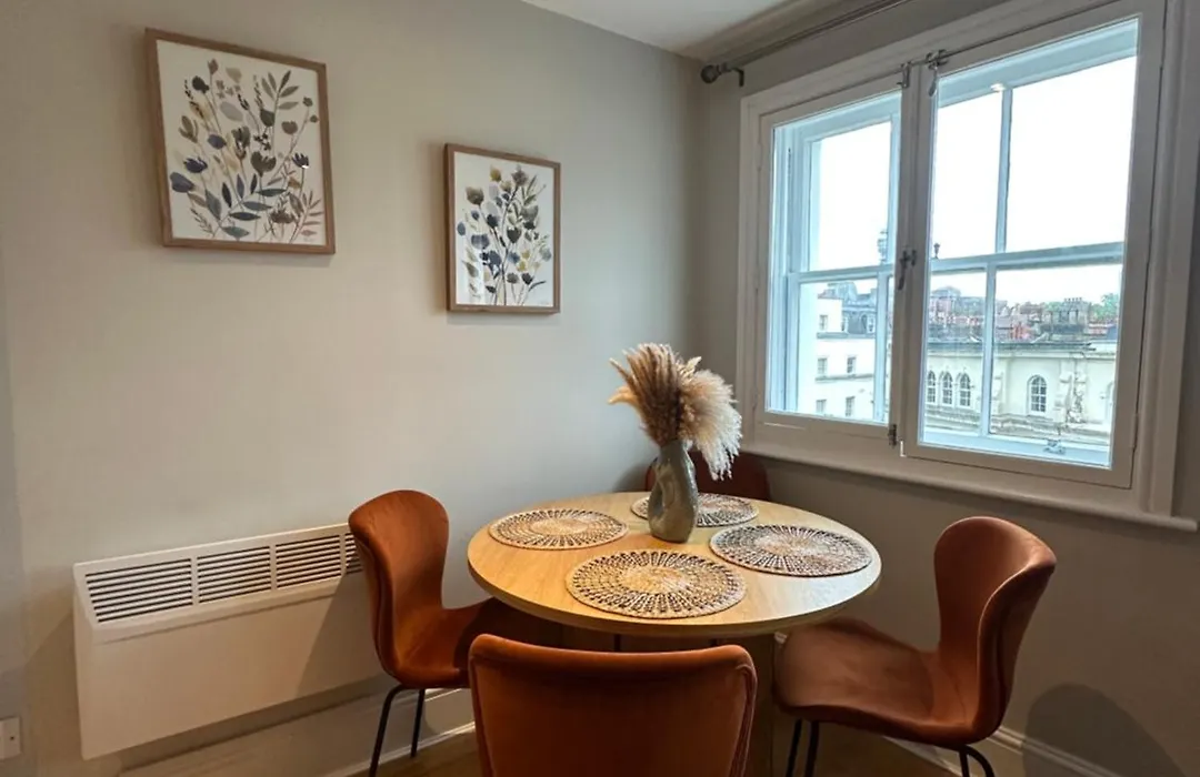 Stylish Flat Minutes From Covent Garden - West End-1
