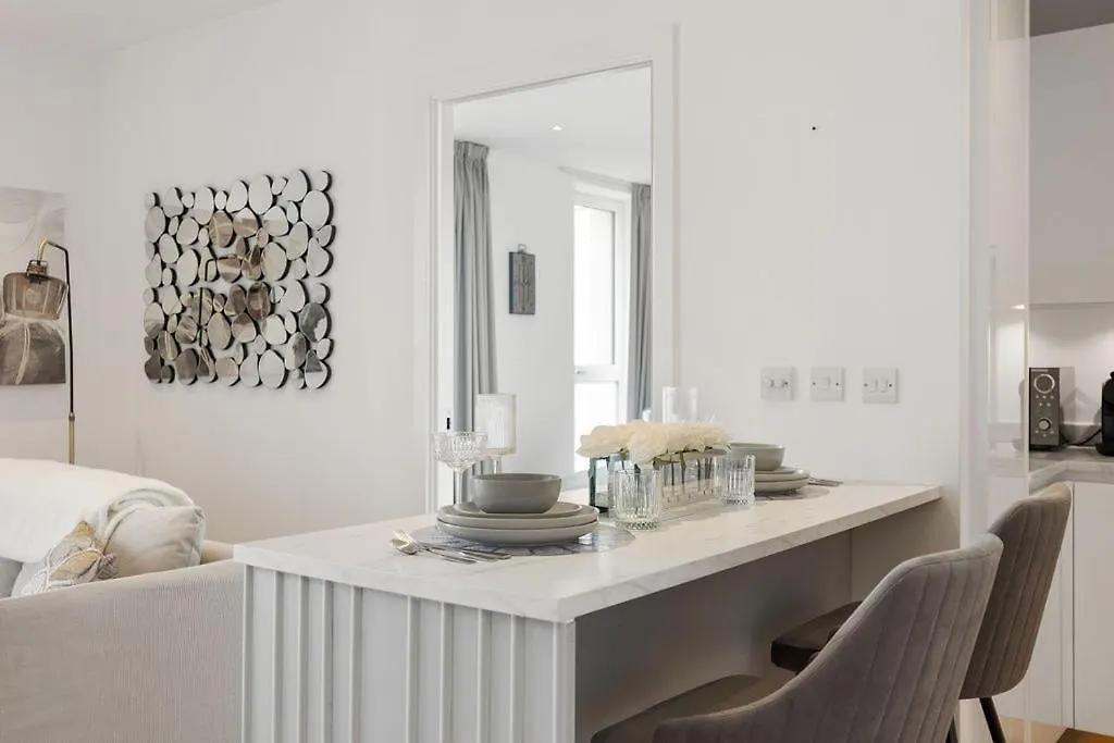 Luxury 2 Bed Apt In Olympic Village-1