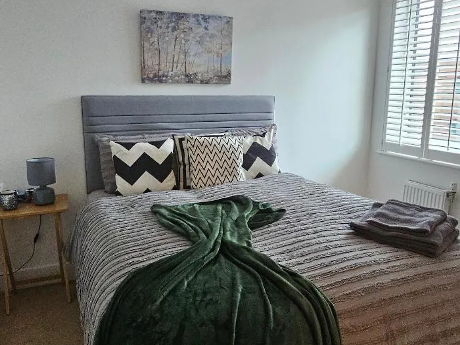 Comfortable Two Bedroom Flat For 6 People'S-1