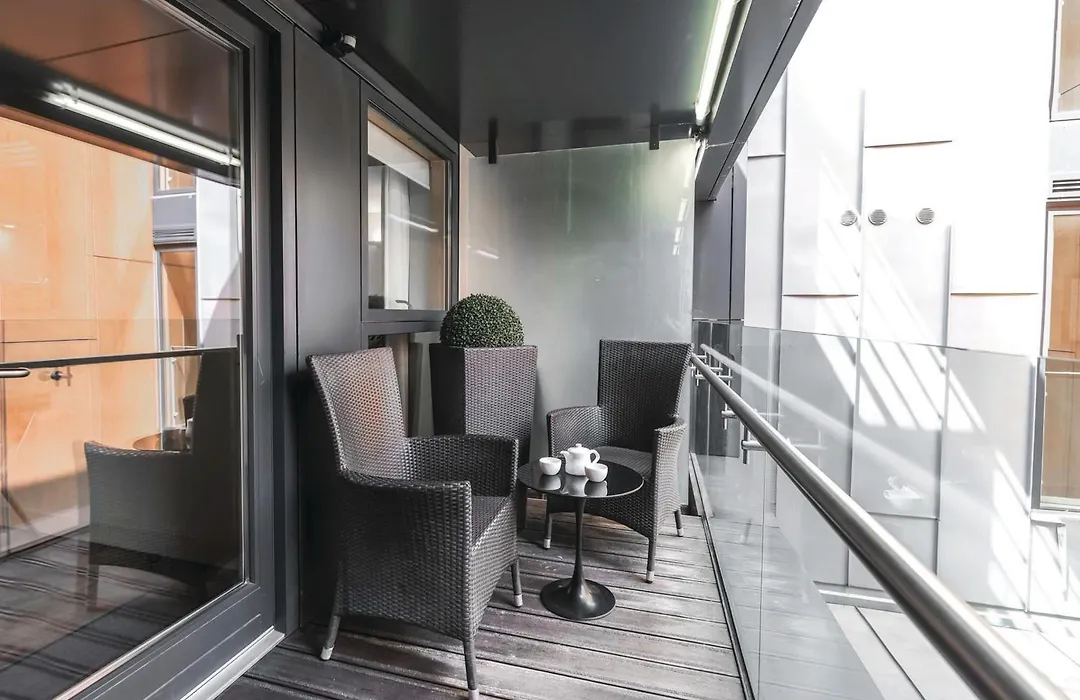 Liverpool Street I Your Apartment-1