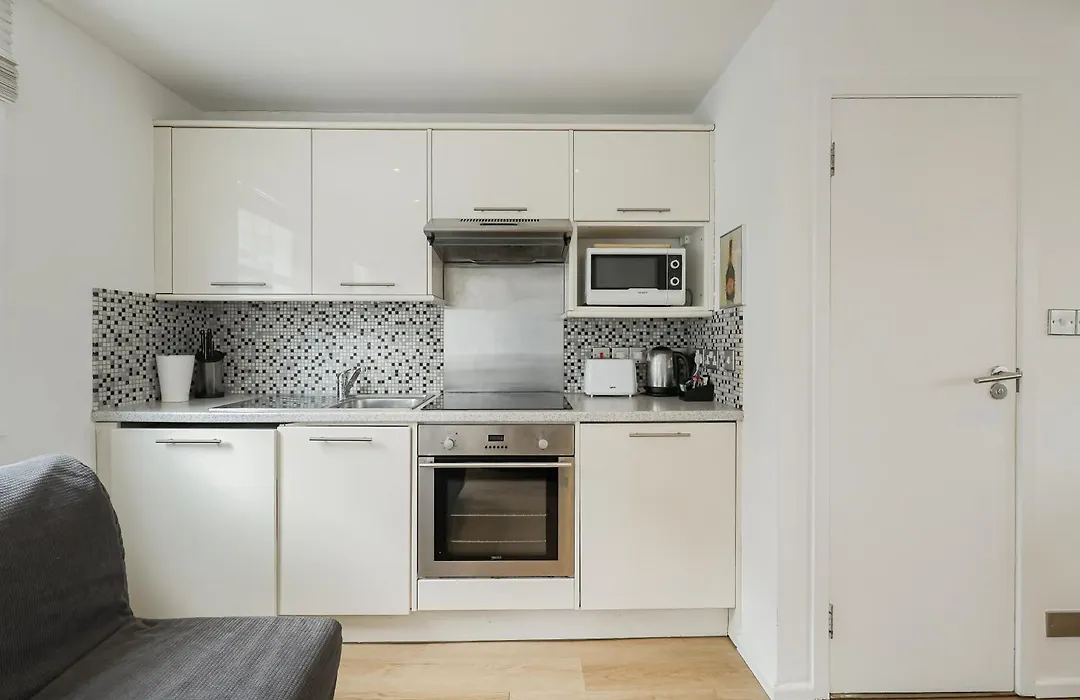 Apartment Near Harrods-1