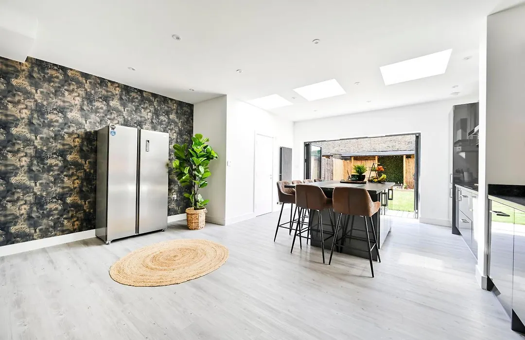 Luxury Family Friendly 4Bed In East Ham Fast Wifi-1