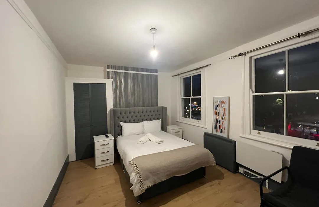 Bethnal Green Nest-1