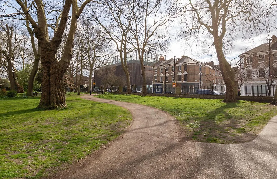 Cosy 1 Bed Stay Near Kings Cross Sleeps 5-1