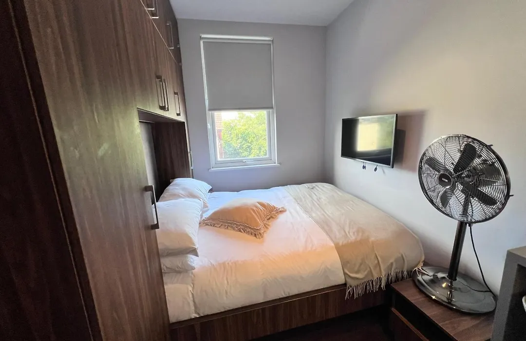 London Studio Retreat - Colney Hatch Lane-1