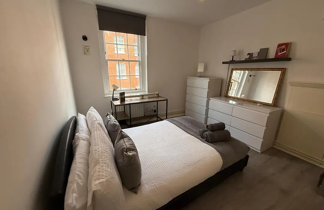 Cozy 2 Bed Flat In Pimlico - Walk To London Eye!-1