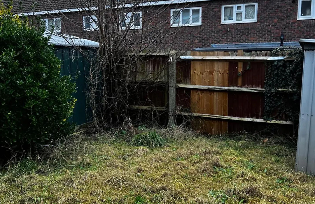 Lovely Double Room Available, In Shared House-1