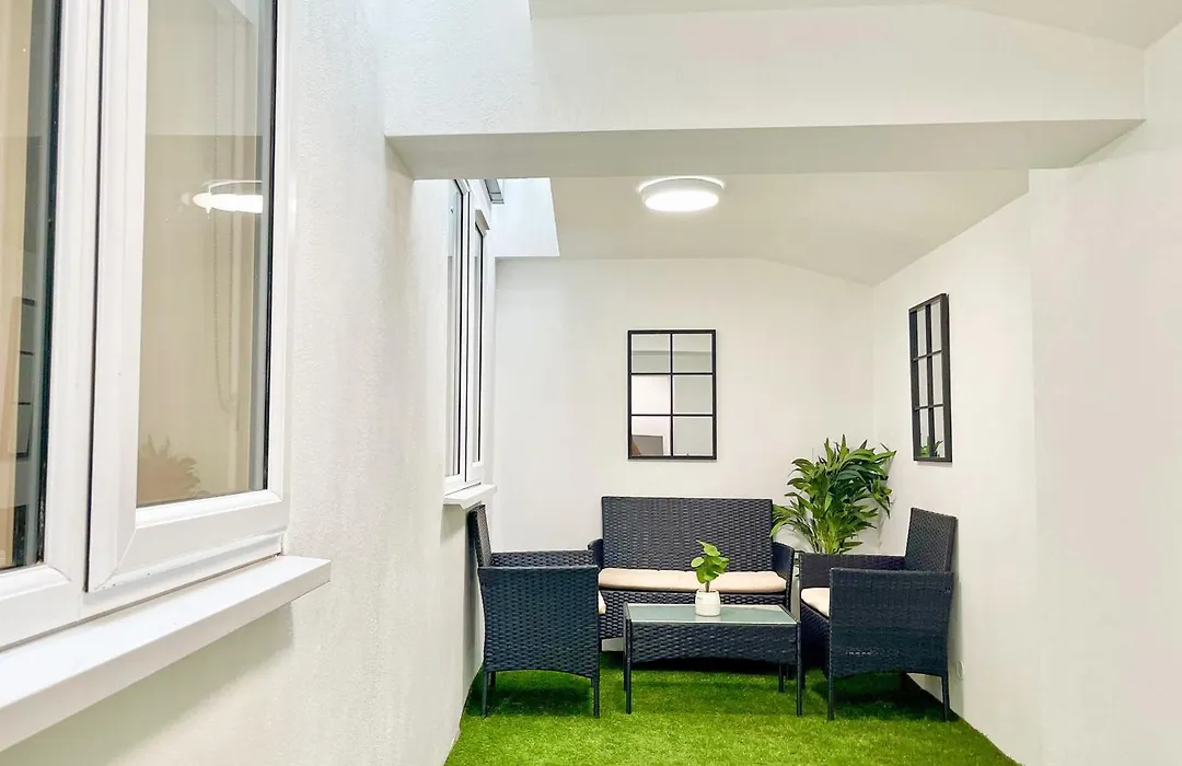 Modern 1-Bedroom Apartments Near Shoreditch, Old Street & Hoxton By Nournest Apartments-1