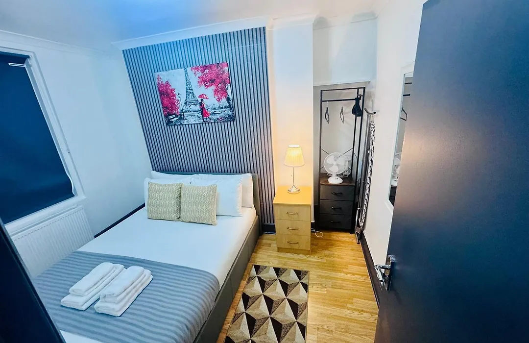 Stylish Flat Kings Cross E St Pancras-1