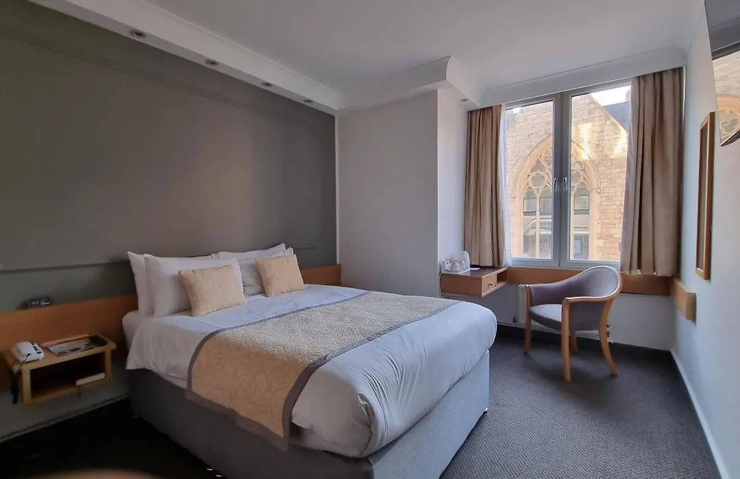 Lancaster Hall Hotel-1