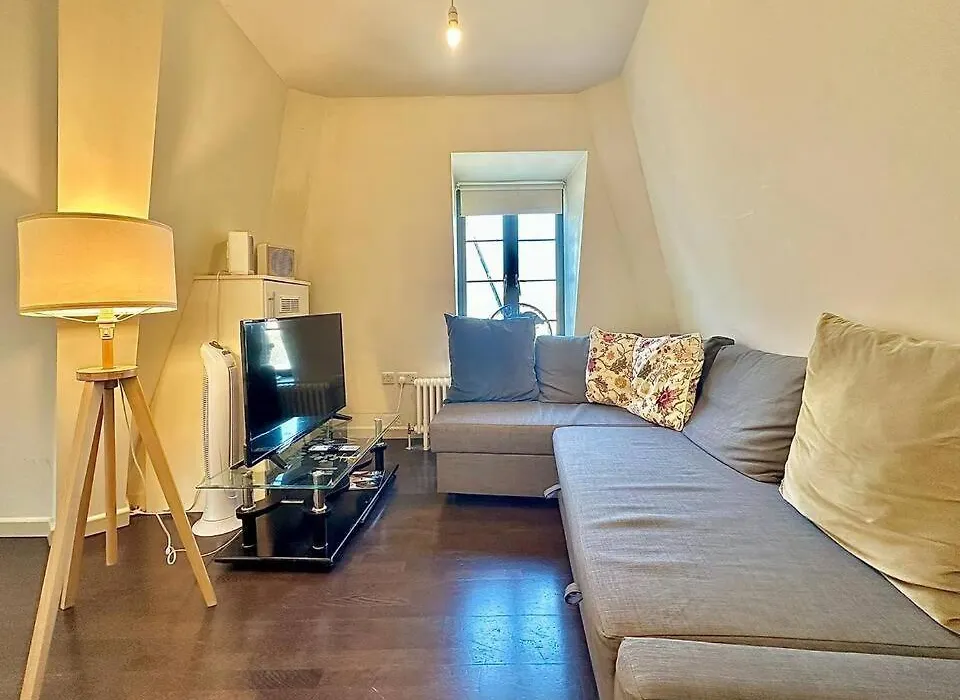 Euston Flat-1