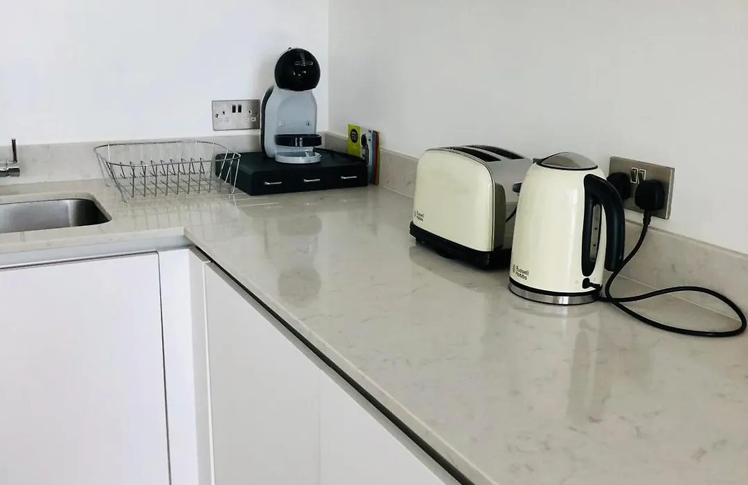 1 Bedroom Luxury Apartment 20 Min From Centre-1