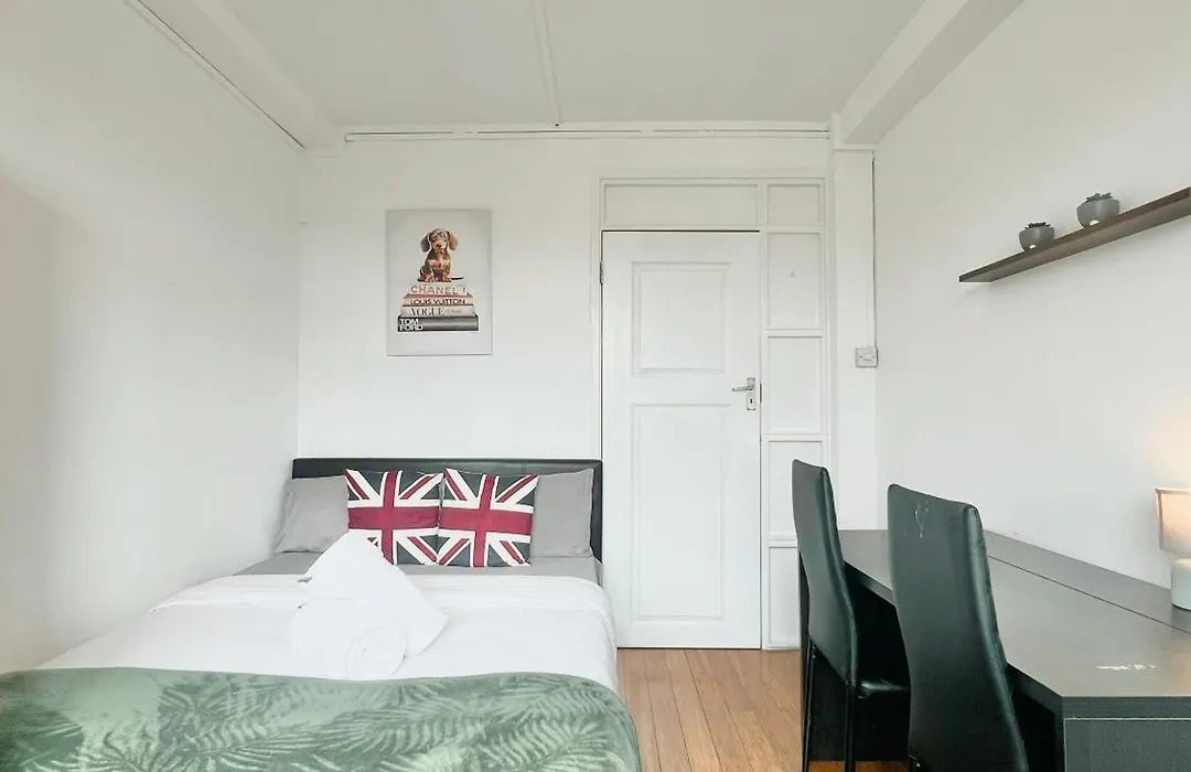 Gatesden Apartment-1