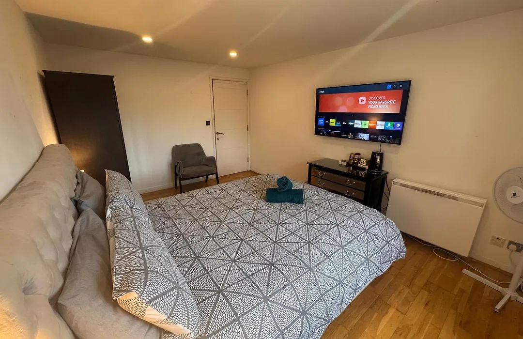 Specious Double Room With King Size Bed-1
