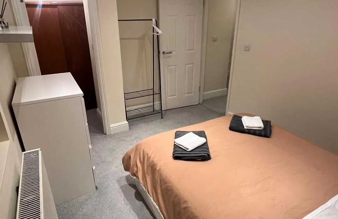 3 Bedrooms Flat Near Of Heart Of London With A Private Garden-1
