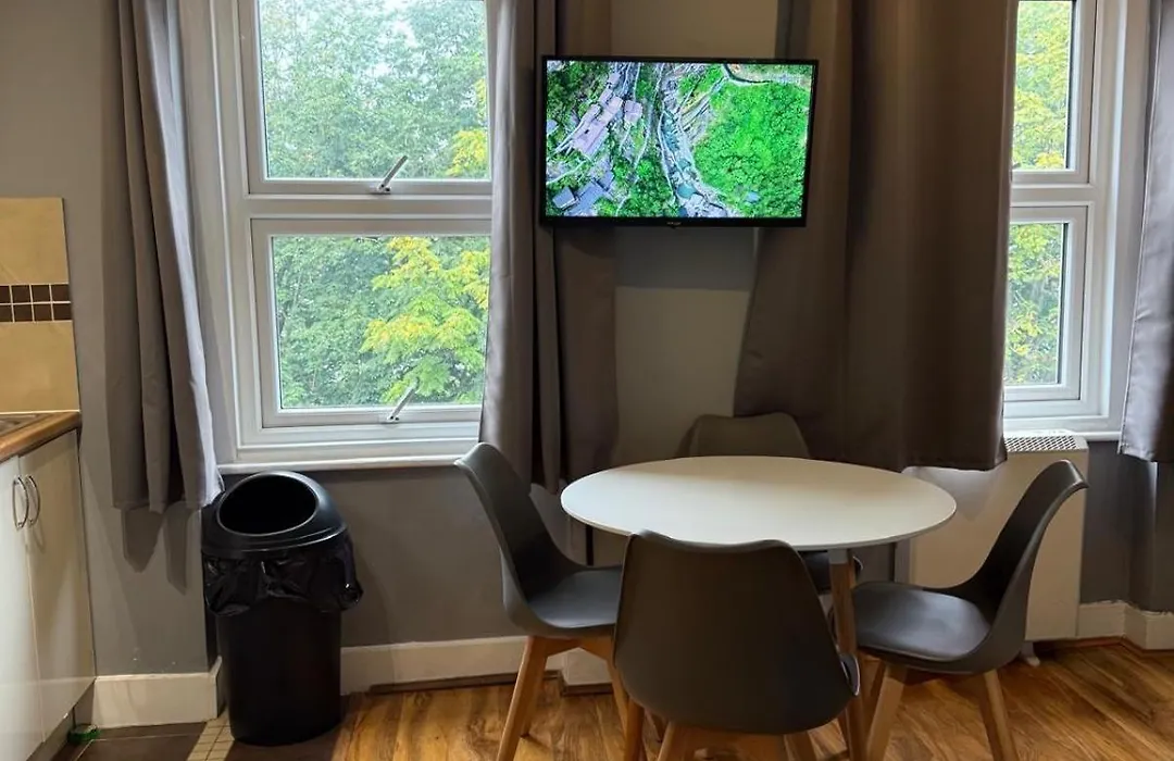 Lovely 2 Bedrooms Apartment-1