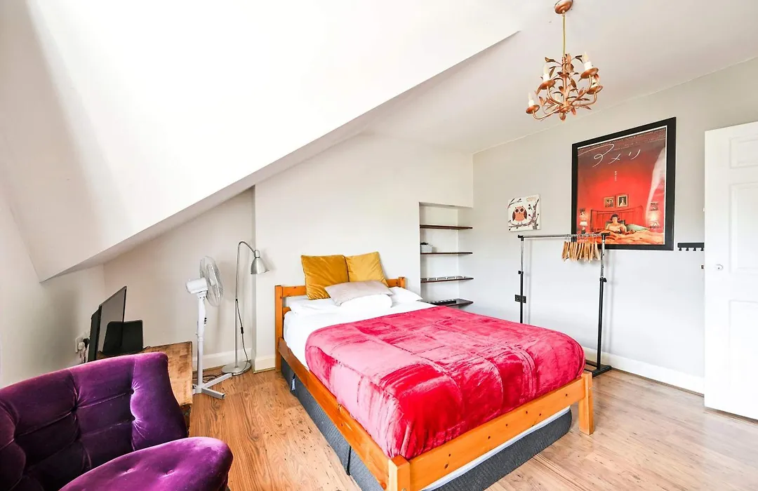 Lovely 3 Bed For Families, Contractors, Relocation-1