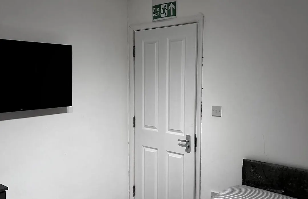 Lovely Double Room Available, In Shared House-1
