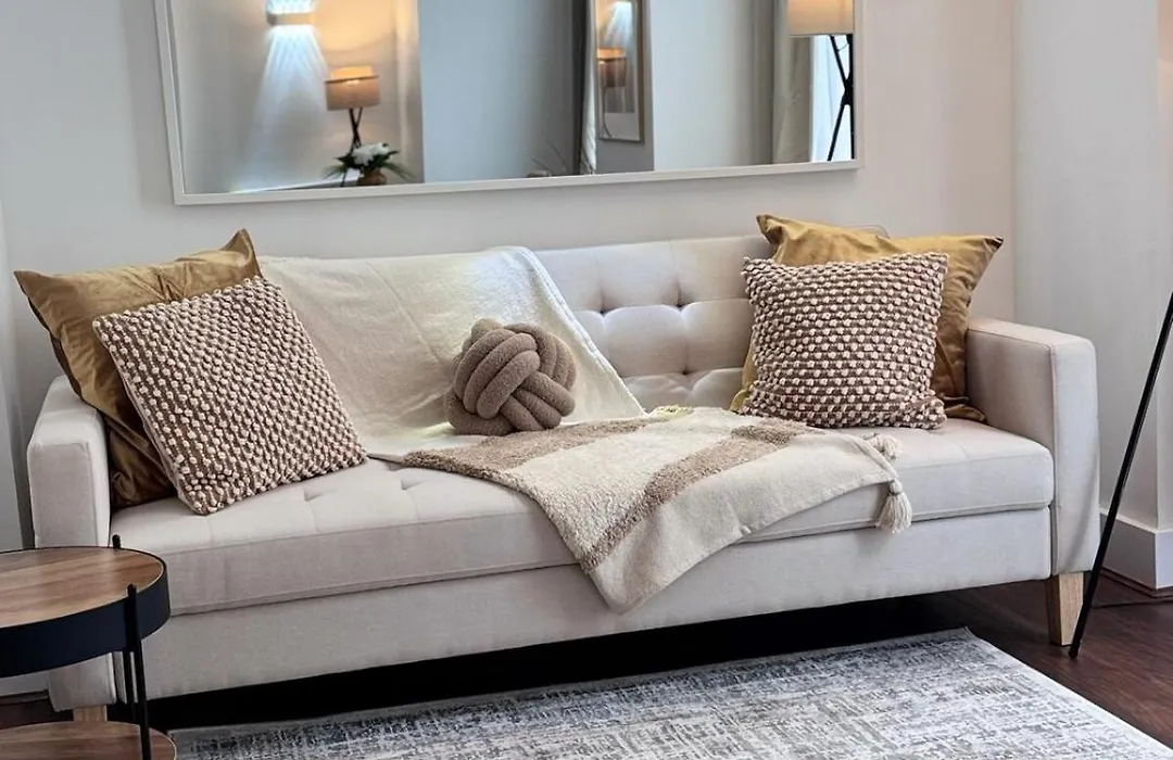 Luxury 2Bed, 2Bath Flat In Greenwich London-1