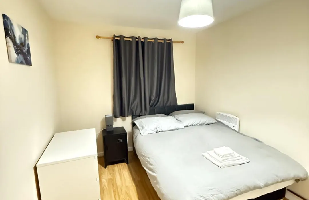 2 Bedroom Luxurious Apartment In Stratford London-1