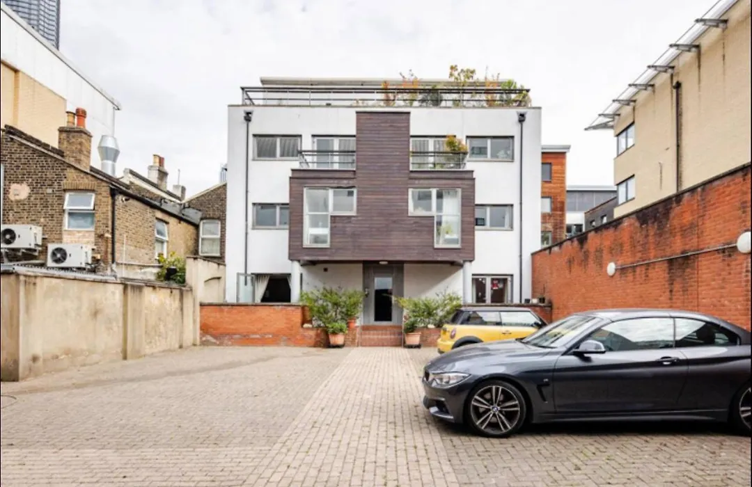 Canary Wharf Gem - Prvt Parking - Fast Wifi - Sleeps 4-1