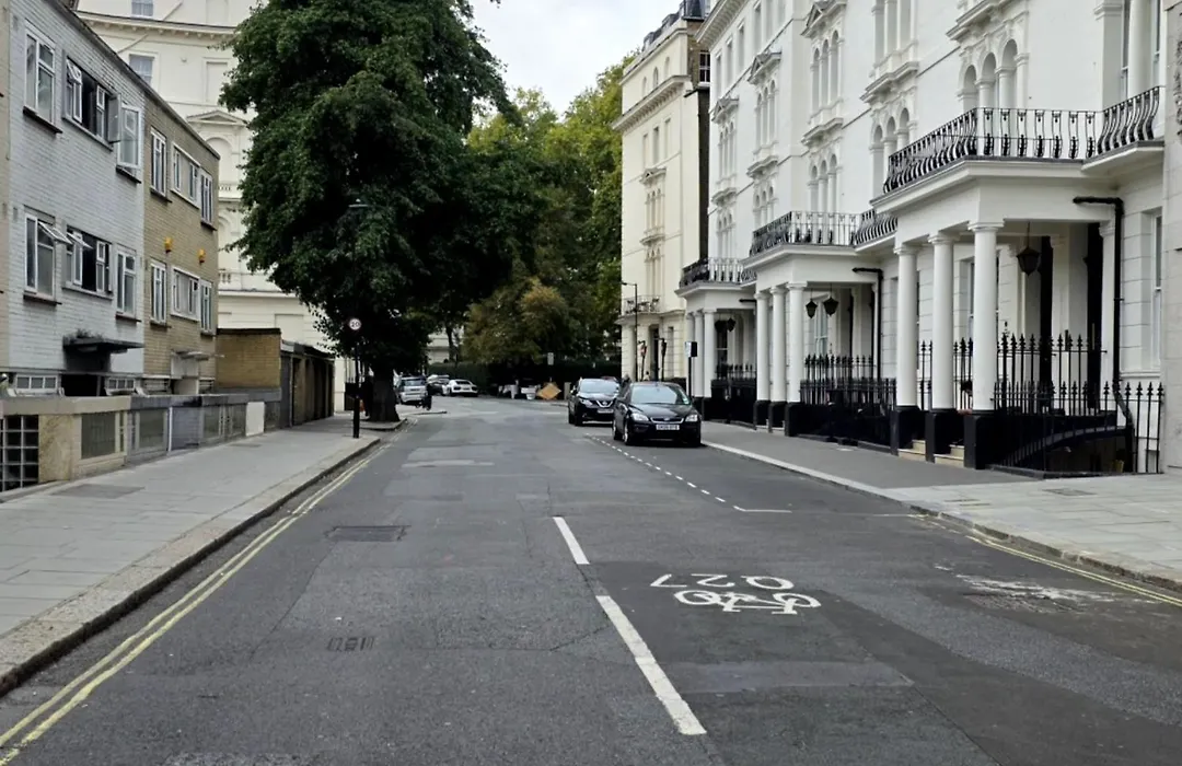 Exclusive Hyde Park Stay - 4 Bedrooms - 10 Sleeps-1