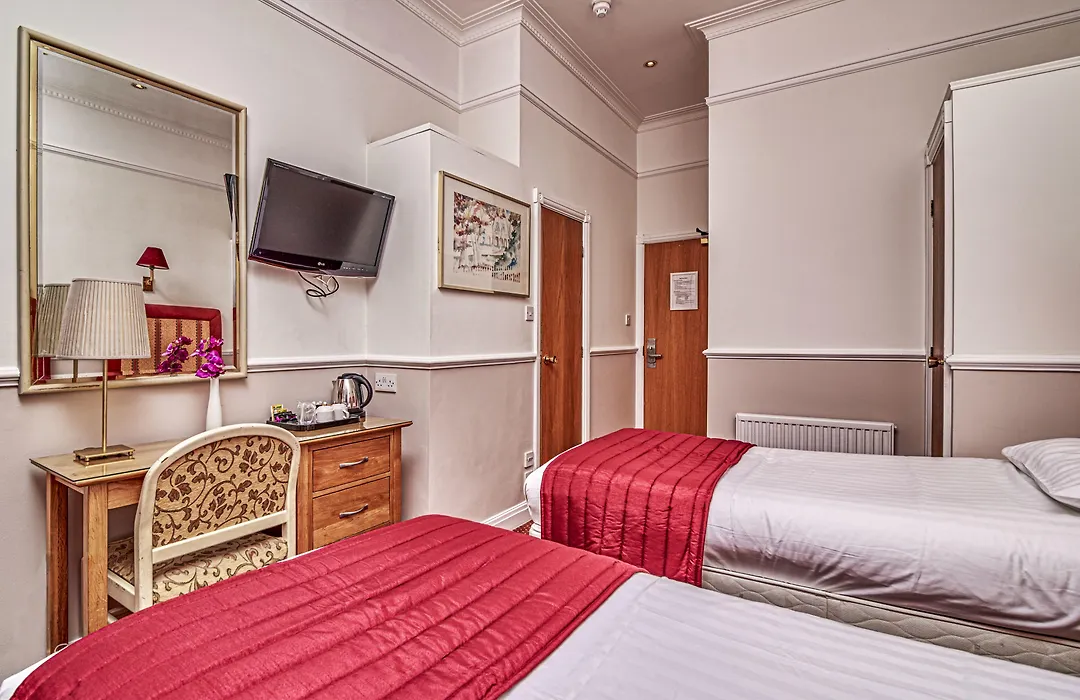 Hyde Park Radnor Hotel B&B-1