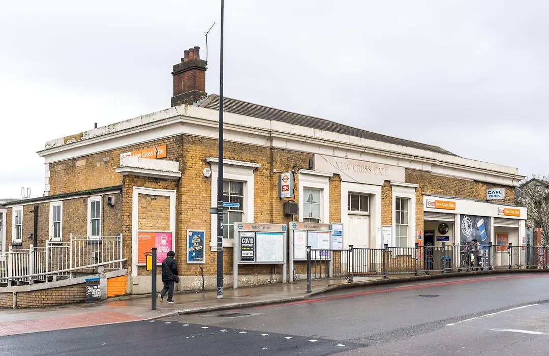 New Stylish 1 Bedroom Flat With Garden | London-1