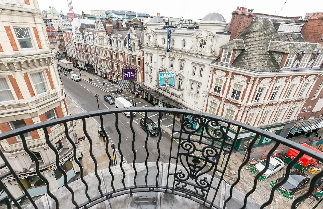 Urban Chic - Shaftesbury-1