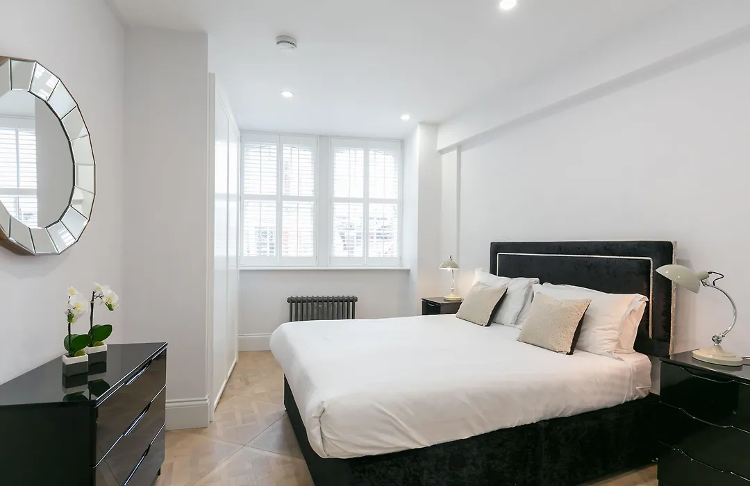 Urban Chic - Shaftesbury-1