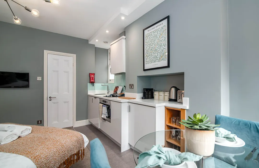 5 Doughty Street - Urban Apartments-1