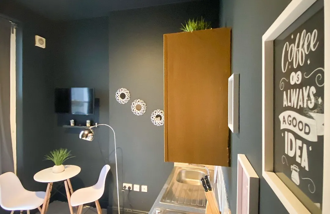 Holland Rd Studios Close To Olympia London-1
