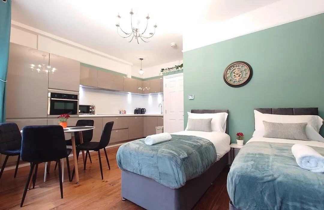 Kings Cross Apartment-1