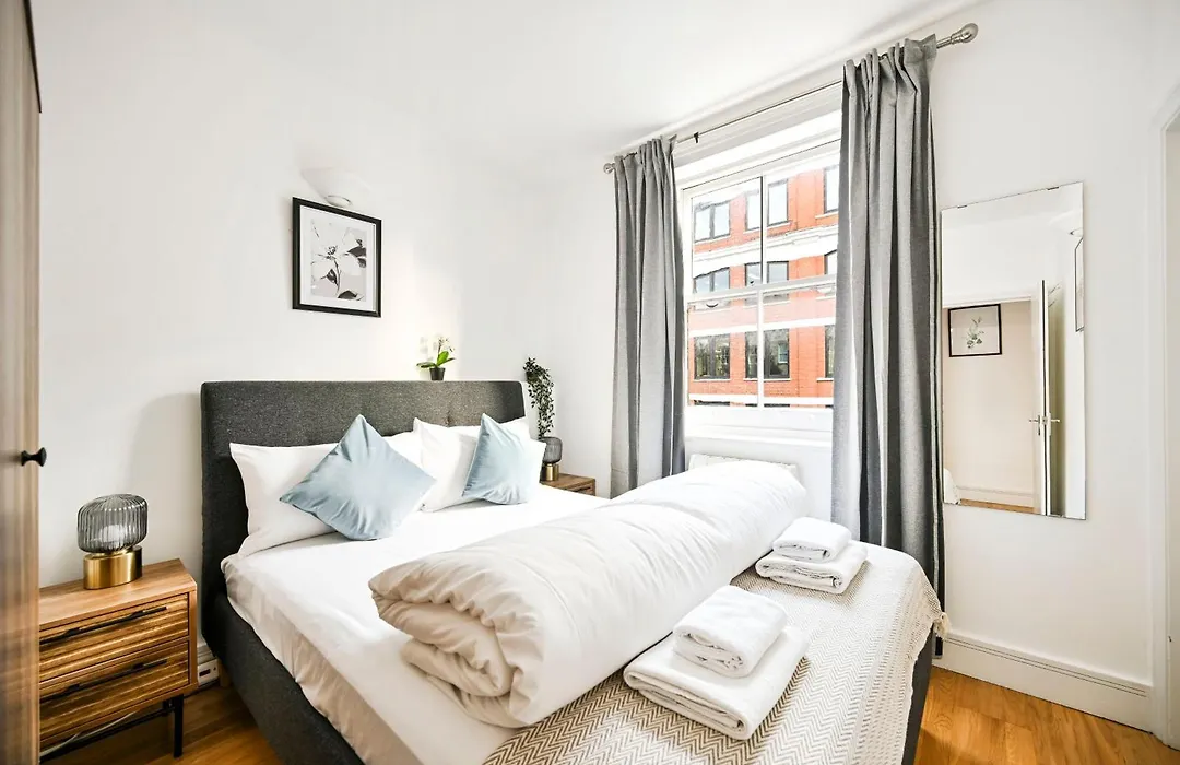 Central Fitzrovia 2-Bed Apartments-1
