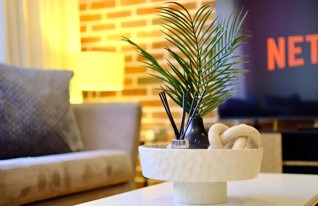 Modern & Luxurious 2-Bed By Abba, O2 & Canary Wharf-1