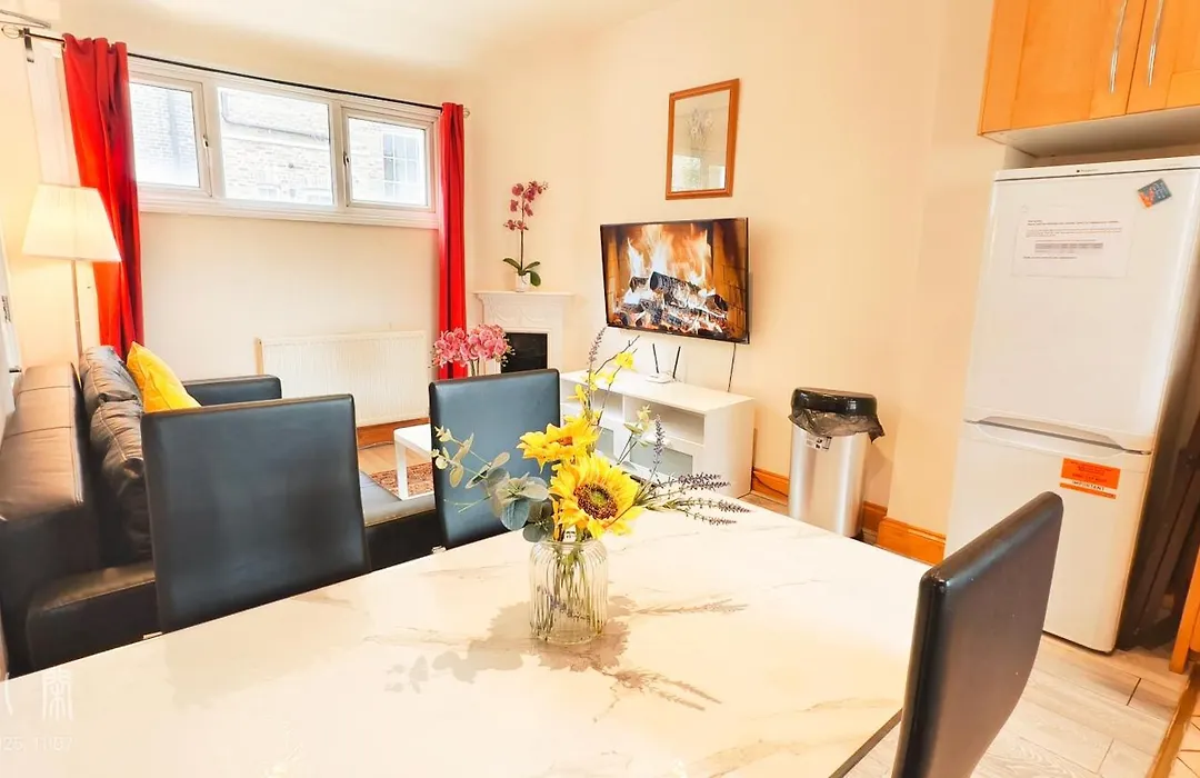 Flat 2, 6 Tauton Mews In Marylebone-1