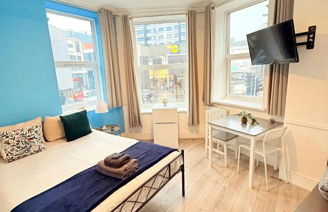 Wandsworth Guest Rooms 64-1