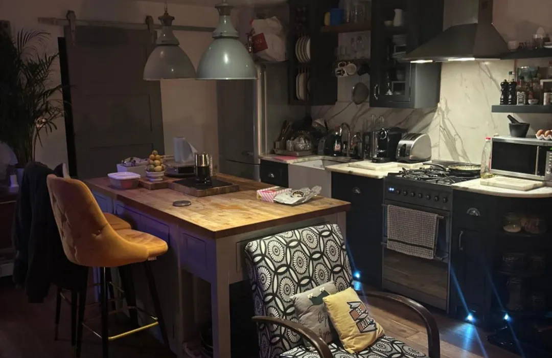 The Snug - A Unique Room Within A Room, Central London-1