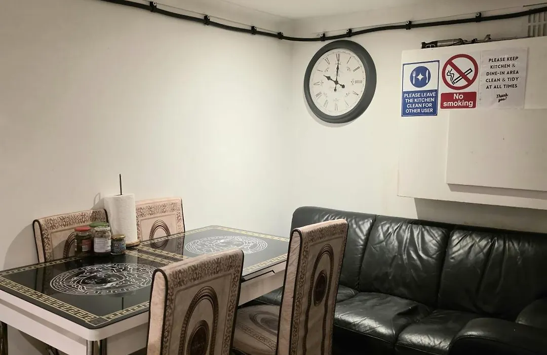 Rayan'S Lodge Stratford London By Oyo-1