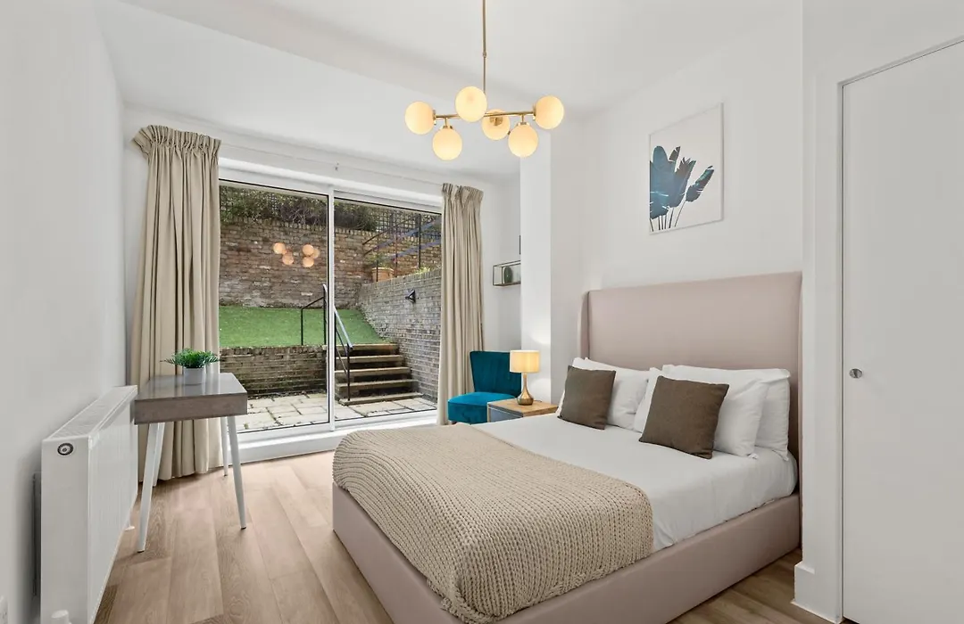 Stylish Apartments - Kensington-1