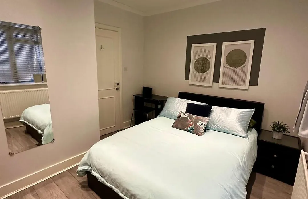 Central 1Bedroom Apartment, Connected Via Underground, Overground And Many Bus Routes-1