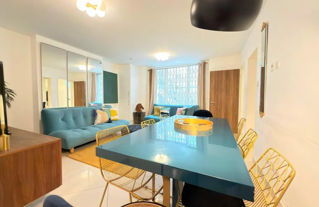 Modern Hyde Park Home With Private Entrance & Private Back Patio Near Bayswater & Paddington Stations-1