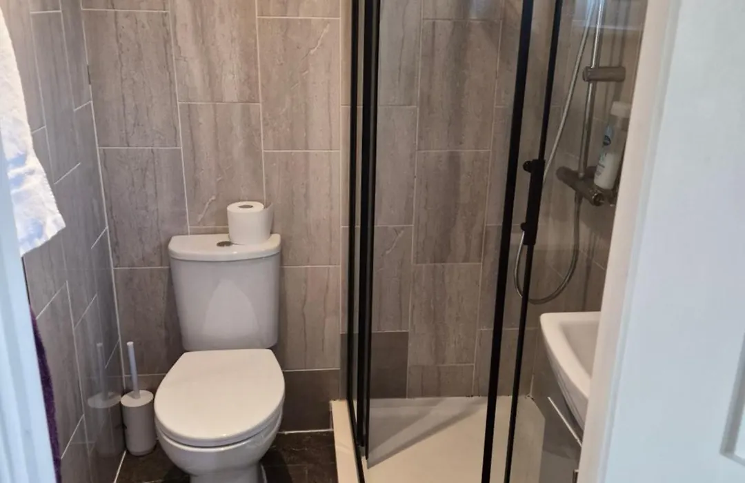 D D Studio Apartment-1