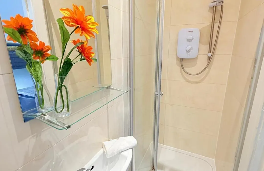 10 Minutes To Camdem Town Suites-1