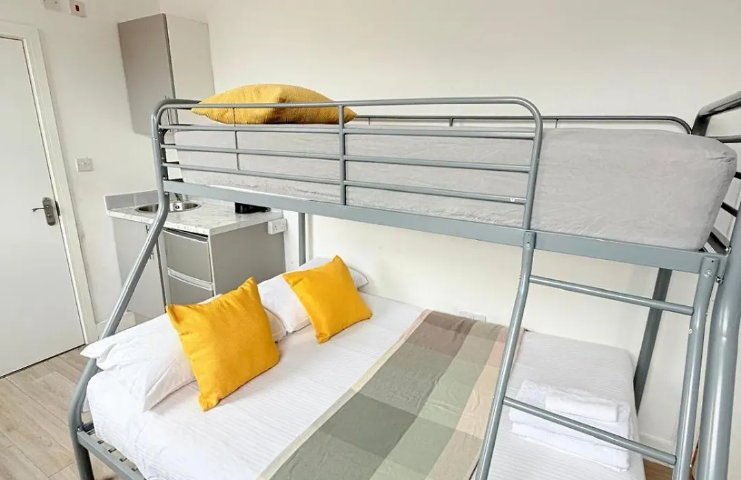 10 Minutes To Camdem Town Suites-1